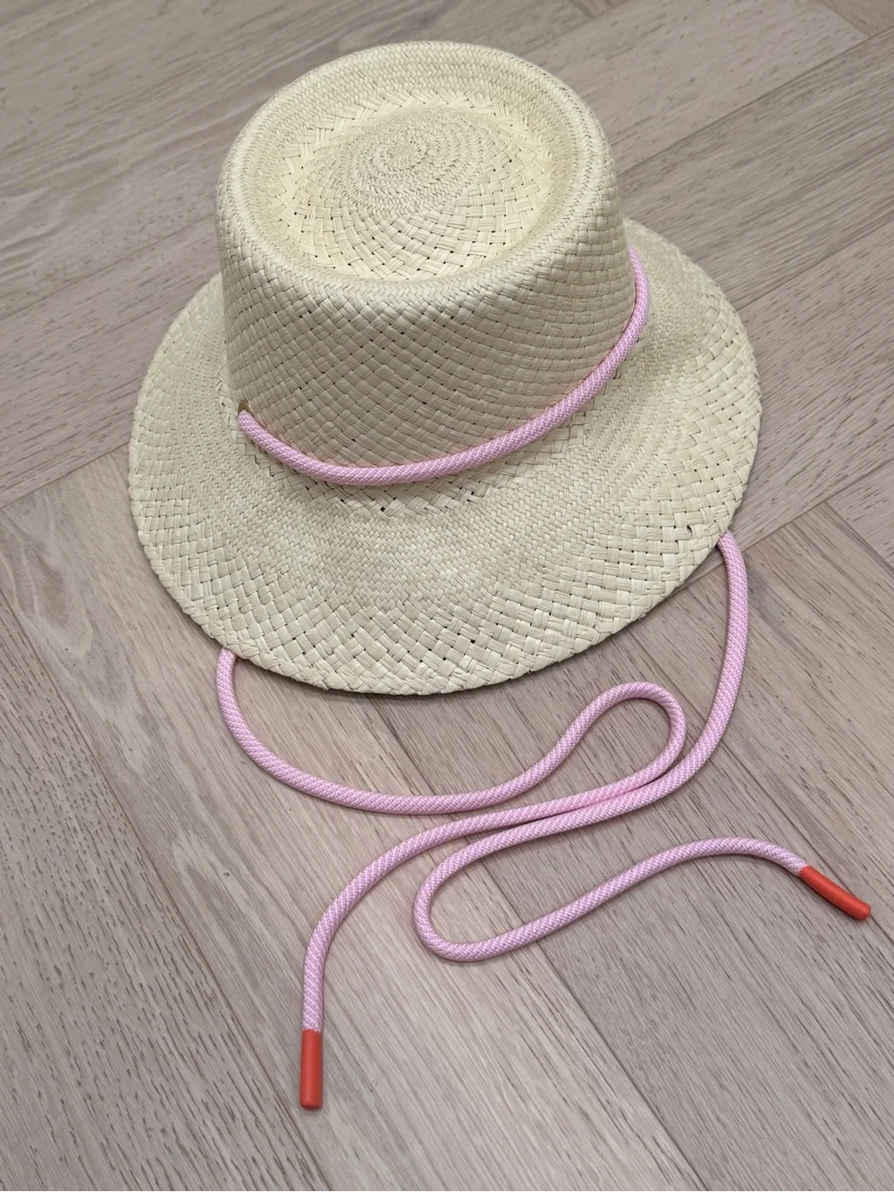 Sissy Light The Golden Hour Bucket in Natural